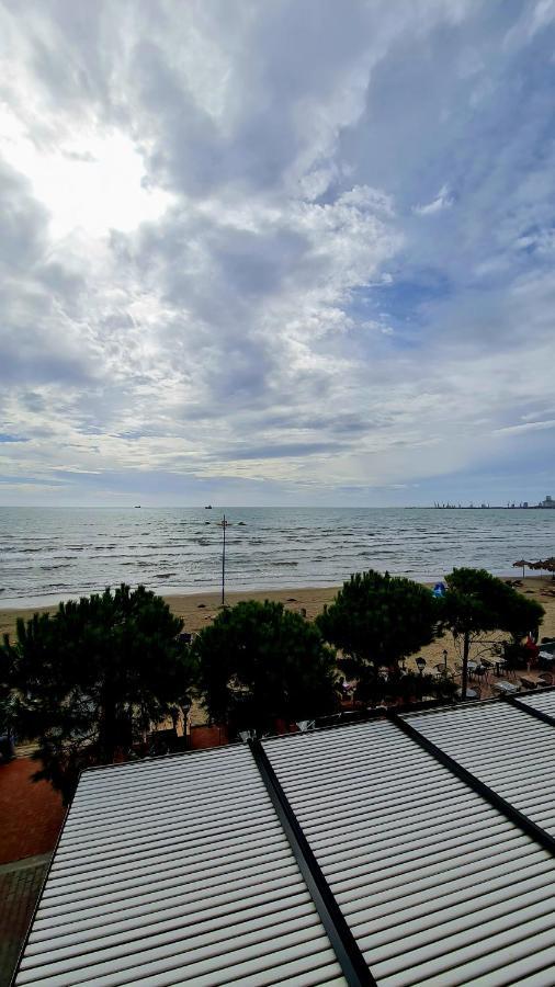 Heming-Way Hotel ดูร์เรส ภายนอก รูปภาพ